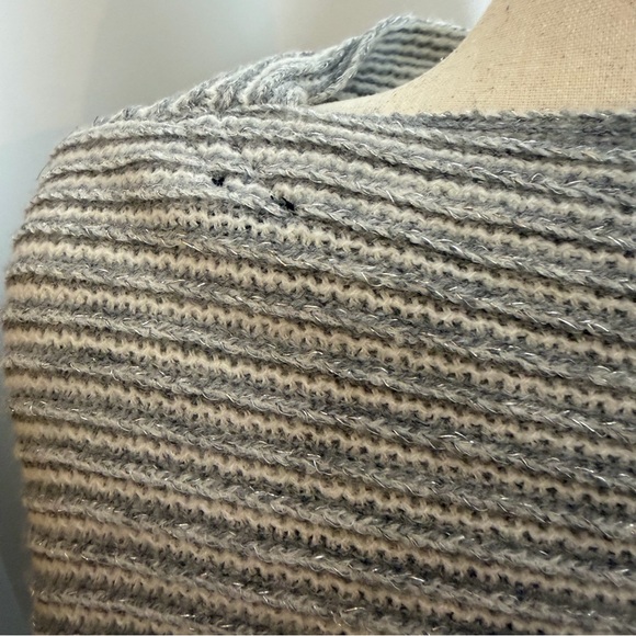 Steve Madden Draped Gray Poncho Sweater One Size Shimmer with Tassels - Picture 7 of 12